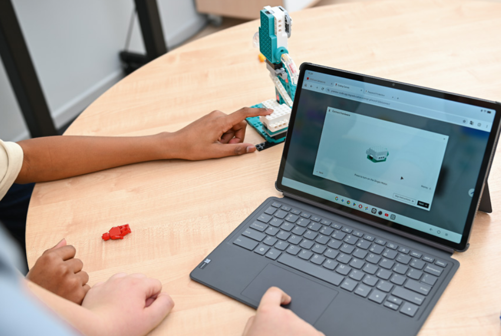 LEGO® Education Informatyka i AI
